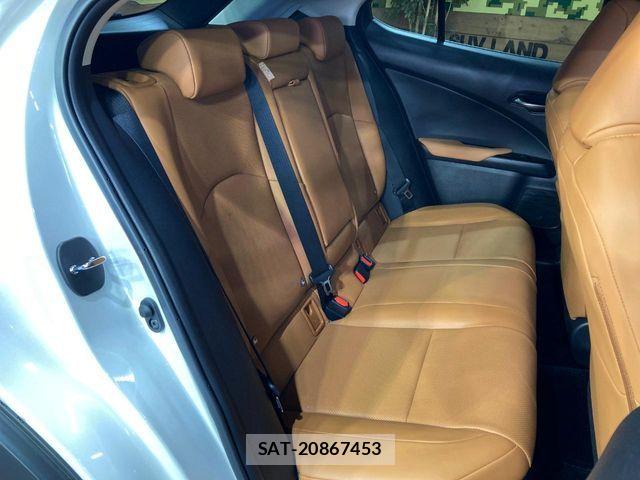 Lexus UX 2019-08 6995258-8