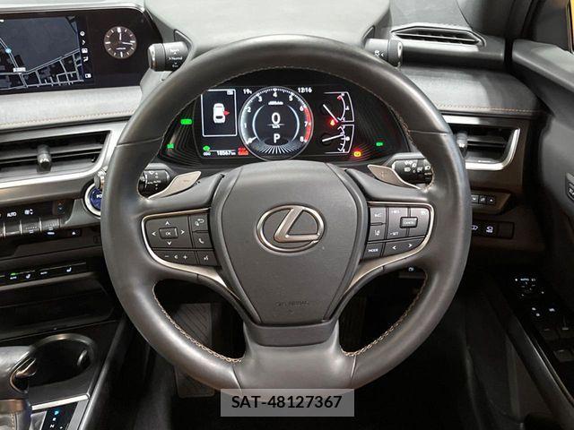 Lexus UX 2021-06 7020801-10