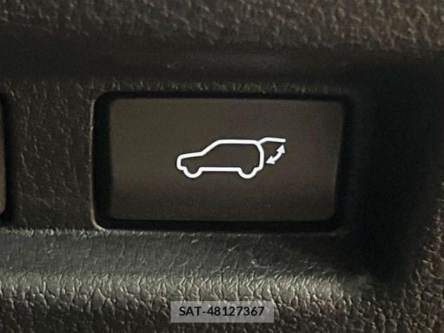 Lexus UX 2021-06 7020801-5