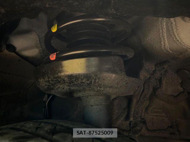 Lexus UX 2023-06 7020800-19