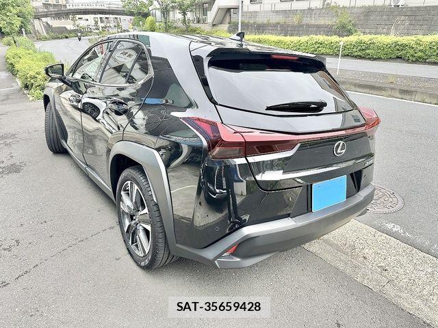 Lexus UX 2023-03 7059333-2