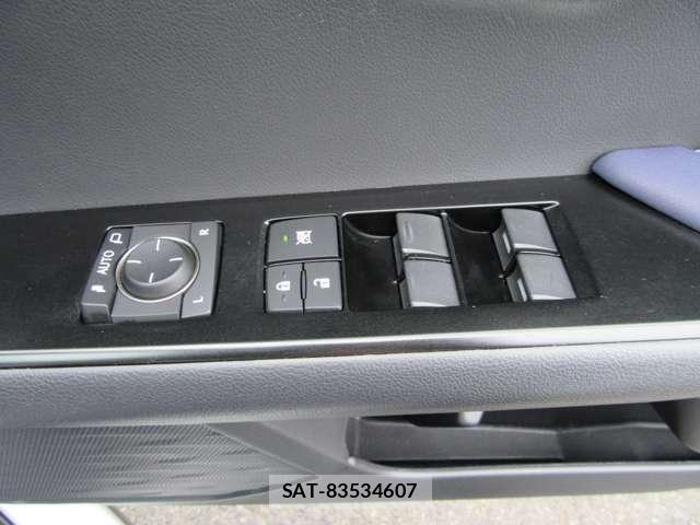 Lexus UX 2021-04 7221183-12