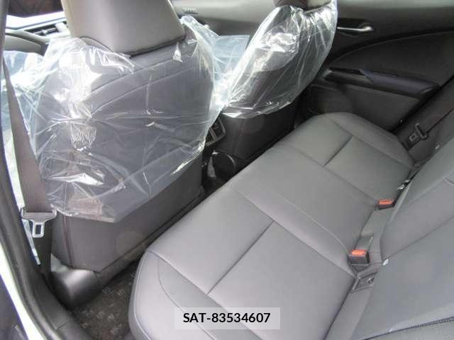 Lexus UX 2021-04 7221183-22