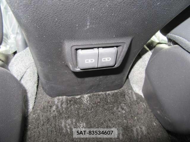 Lexus UX 2021-04 7221183-25