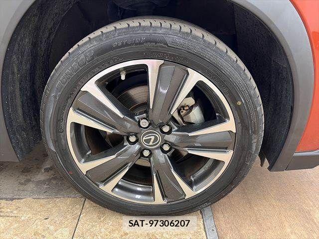 Lexus UX 2021-04 7221182-13
