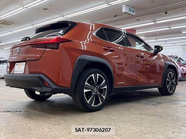 Lexus UX 2021-04 7221182-18