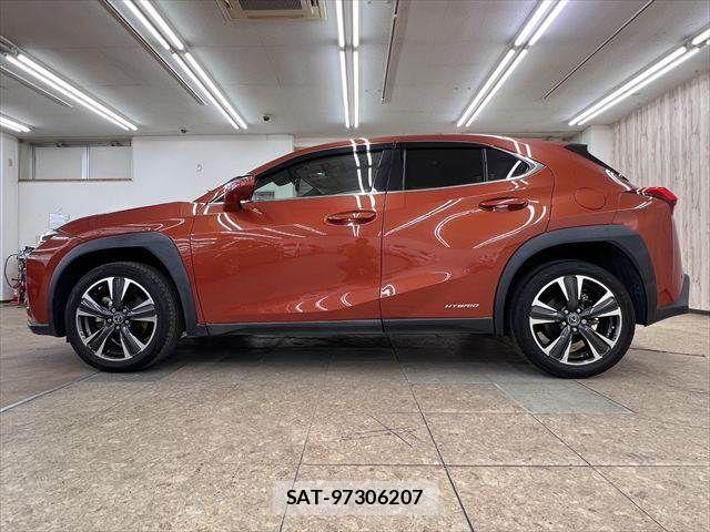 Lexus UX 2021-04 7221182-20