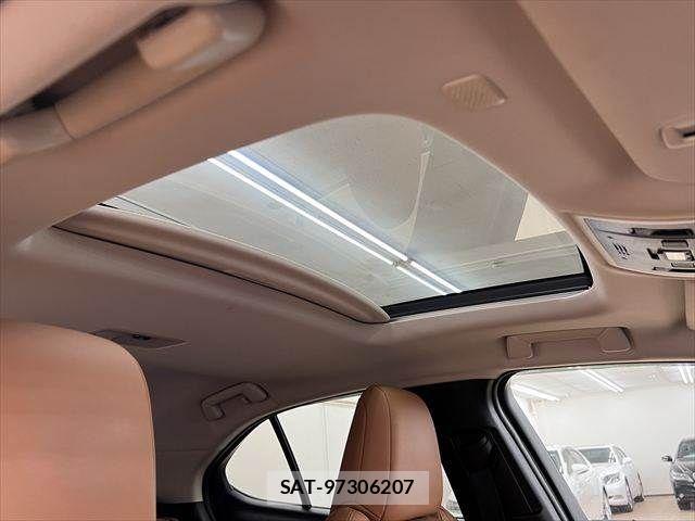 Lexus UX 2021-04 7221182-3