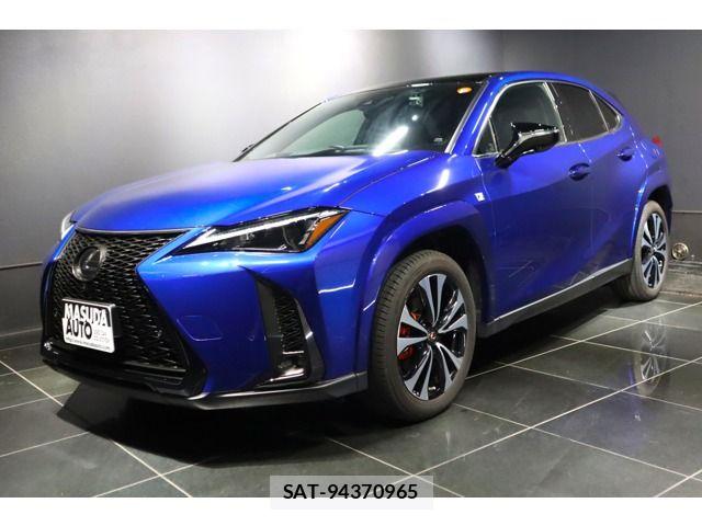 Lexus UX 2023-07 7221186-0