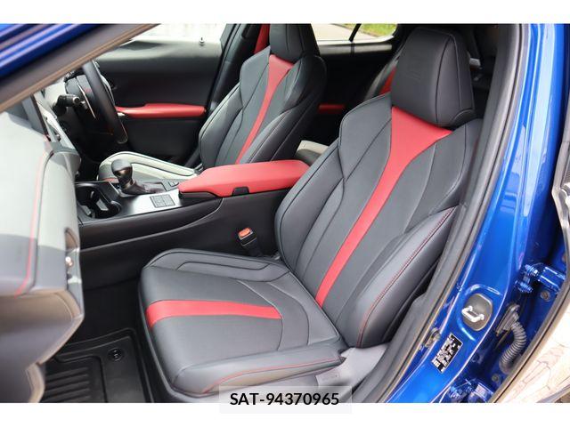Lexus UX 2023-07 7221186-9