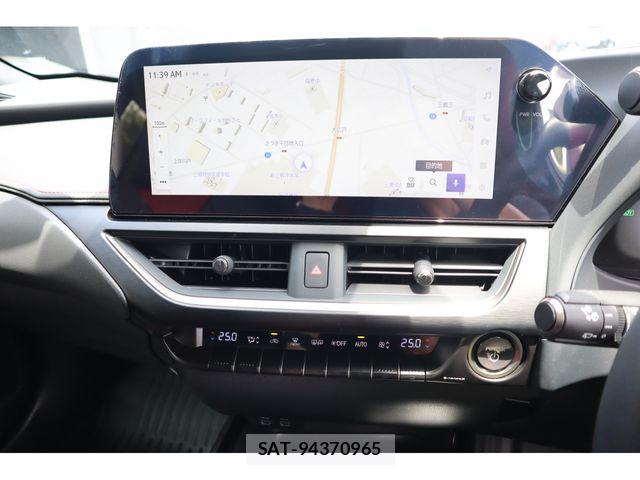 Lexus UX 2023-07 7221186-13