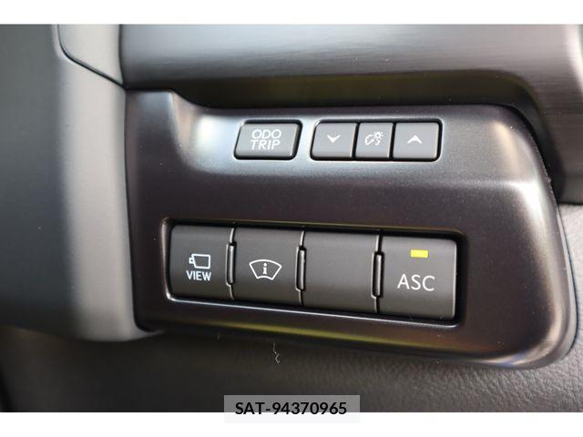 Lexus UX 2023-07 7221186-21