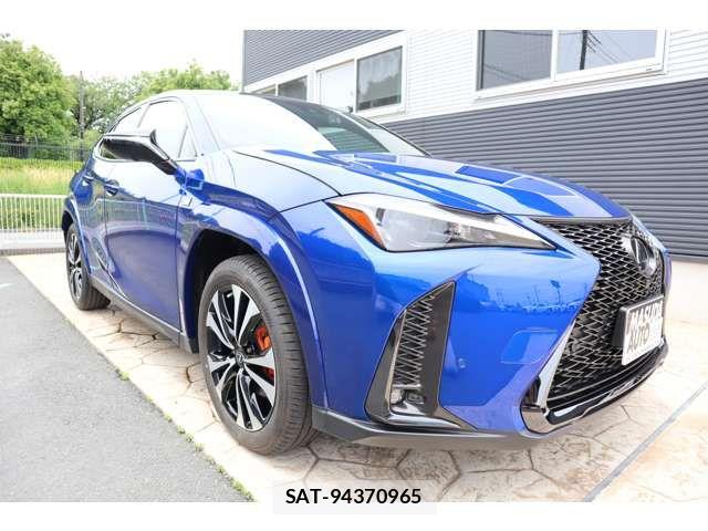 Lexus UX 2023-07 7221186-2