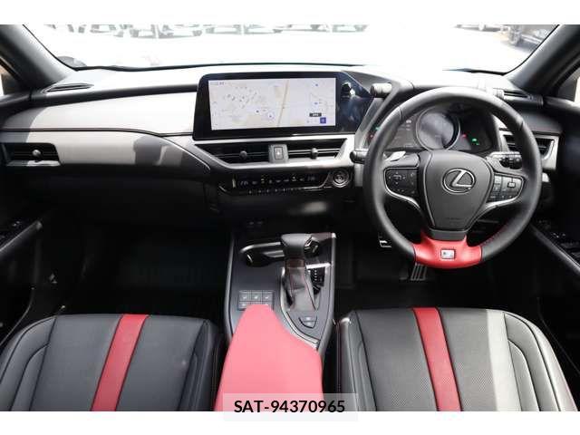 Lexus UX 2023-07 7221186-7