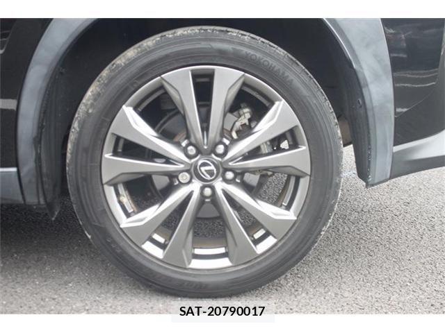 Lexus UX 2019-05 7221178-23