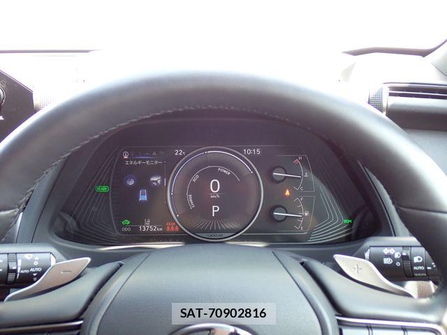 Lexus UX 2023-07 7221187-11