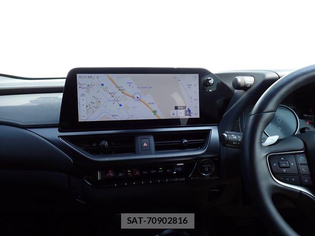 Lexus UX 2023-07 7221187-16