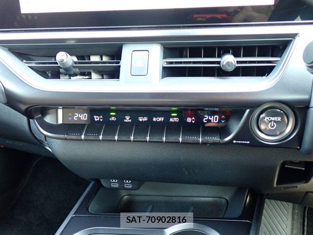 Lexus UX 2023-07 7221187-19