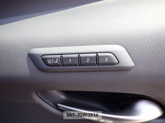 Lexus UX 2023-07 7221187-24