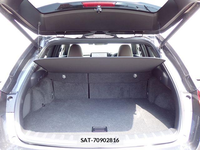 Lexus UX 2023-07 7221187-26