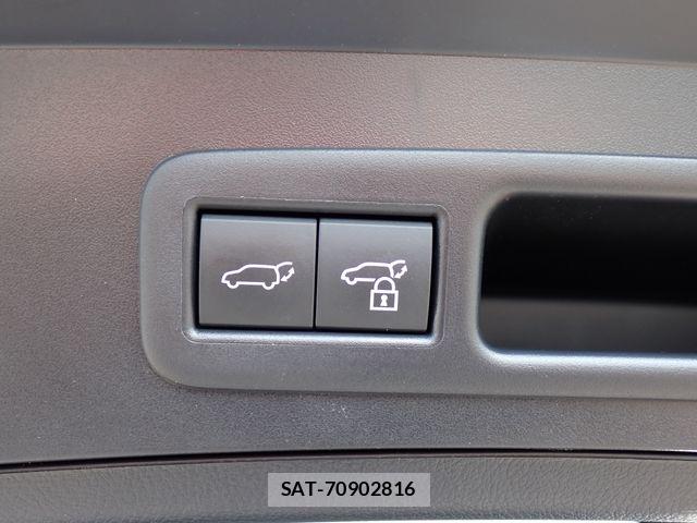 Lexus UX 2023-07 7221187-27