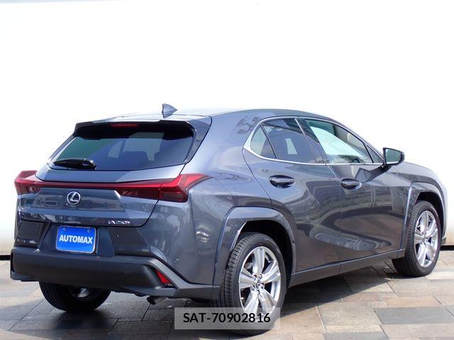 Lexus UX 2023-07 7221187-2