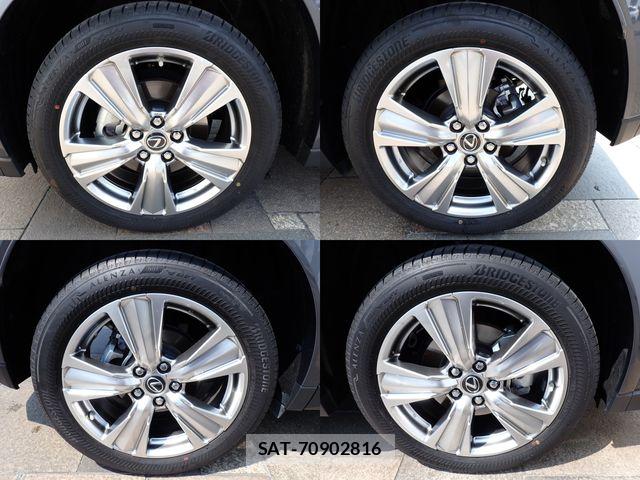 Lexus UX 2023-07 7221187-7