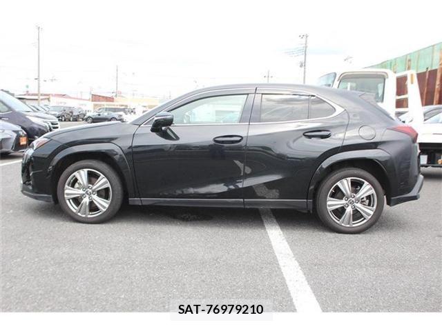 Lexus UX 2023-10 7221190-4