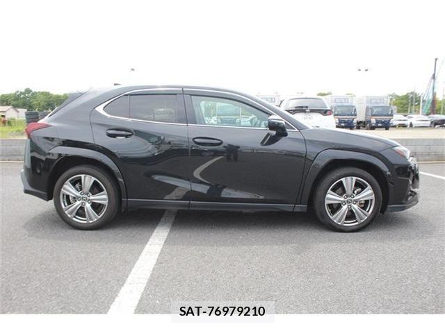 Lexus UX 2023-10 7221190-8