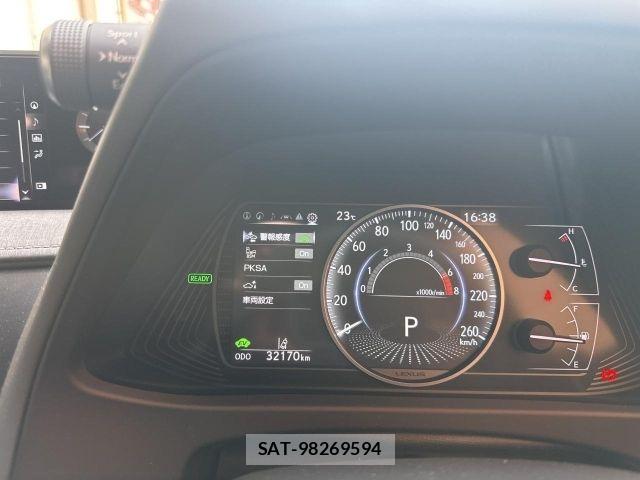 Lexus UX 2021-10 7221184-24