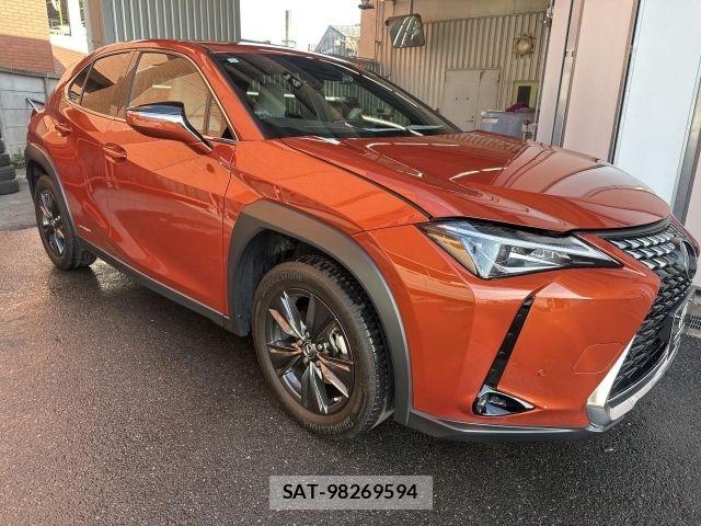 Lexus UX 2021-10 7221184-6
