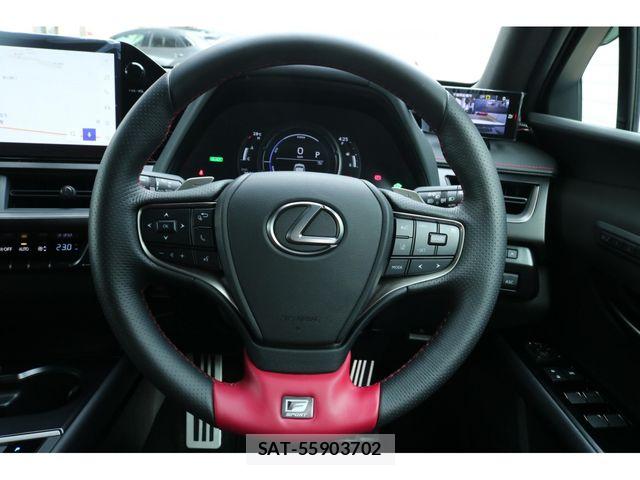 Lexus UX 2023-06 7221189-25