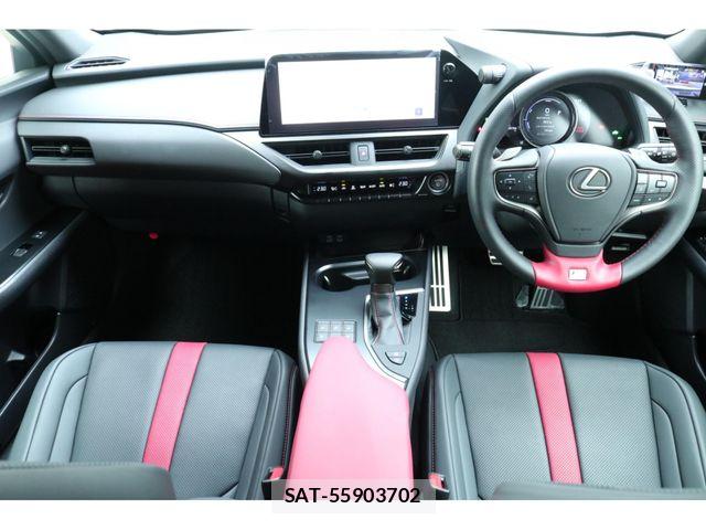 Lexus UX 2023-06 7221189-2