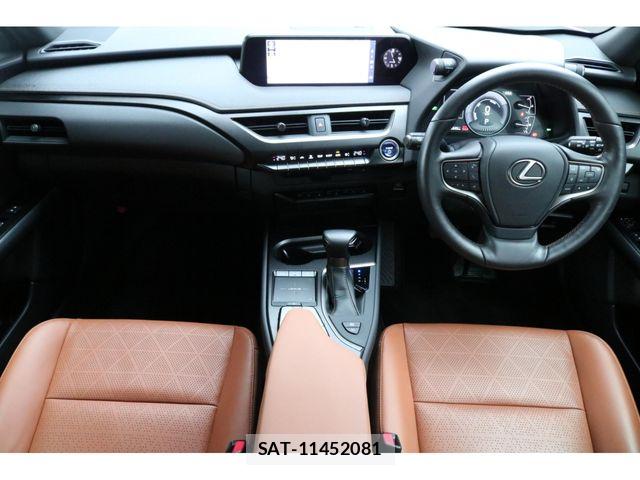 Lexus UX 2019-09 7221185-2