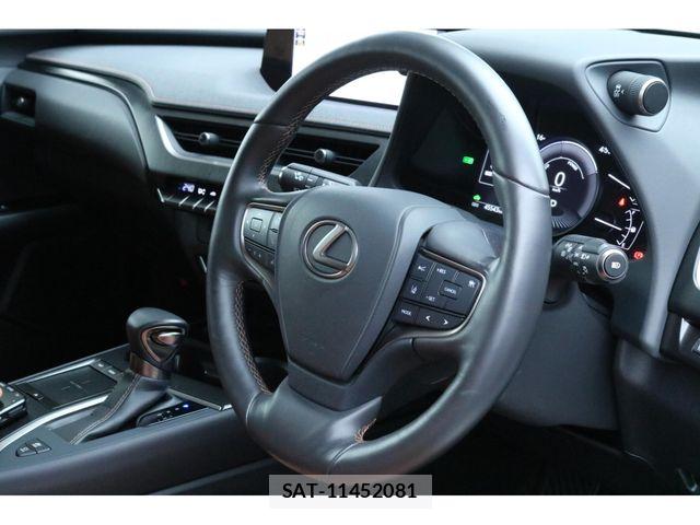 Lexus UX 2019-09 7221185-8