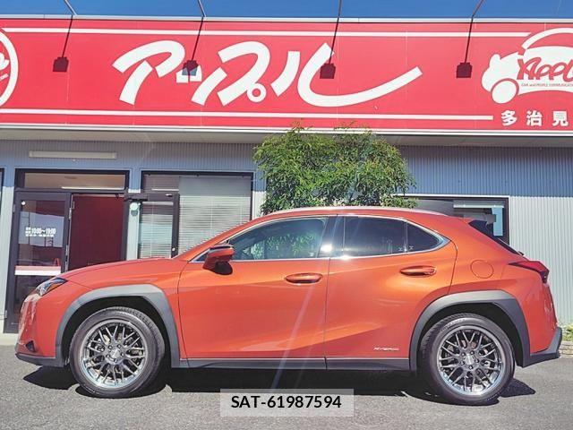 Lexus UX 2019-11 7221179-9