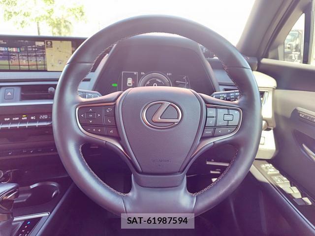 Lexus UX 2019-11 7221179-17