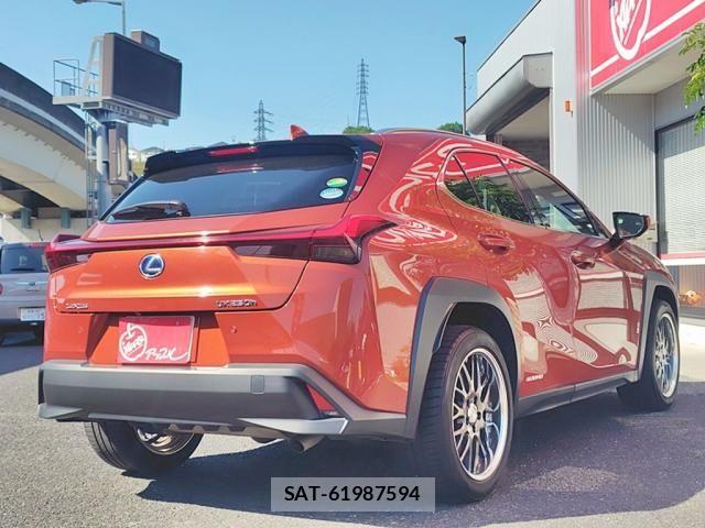 Lexus UX 2019-11 7221179-5