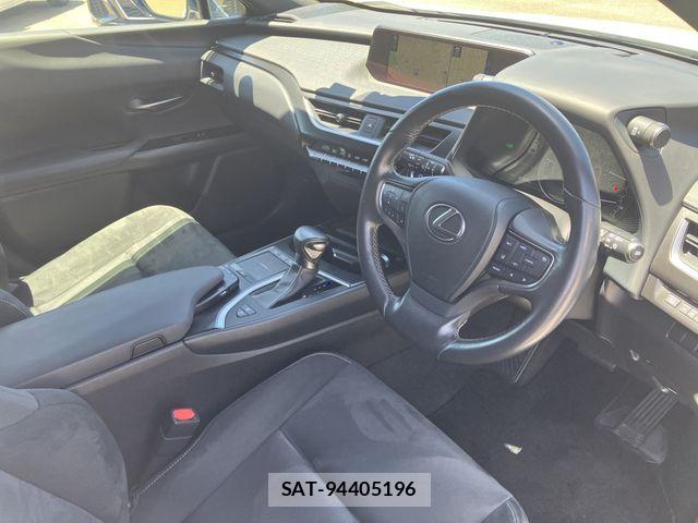 Lexus UX 2019-08 7251385-9