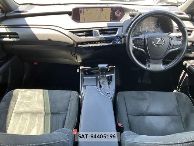 Lexus UX 2019-08 7251385-1