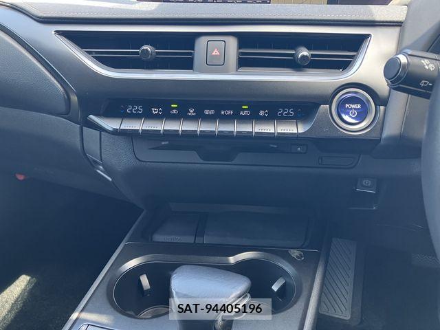 Lexus UX 2019-08 7251385-23