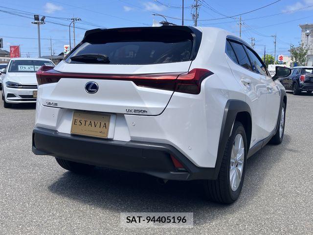 Lexus UX 2019-08 7251385-2