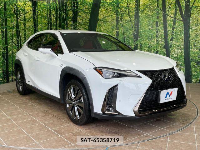 Lexus UX 2019-07 7251380-15
