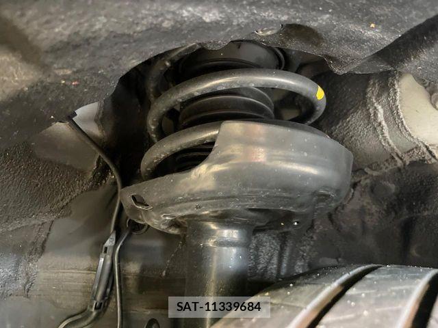 Lexus UX 2023-05 7328120-19