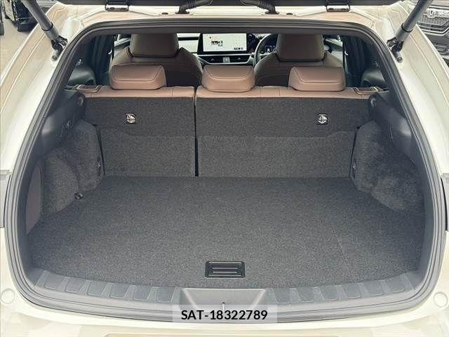 Lexus UX 2023-07 7328127-18