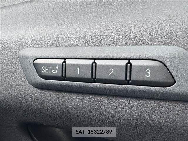 Lexus UX 2023-07 7328127-24