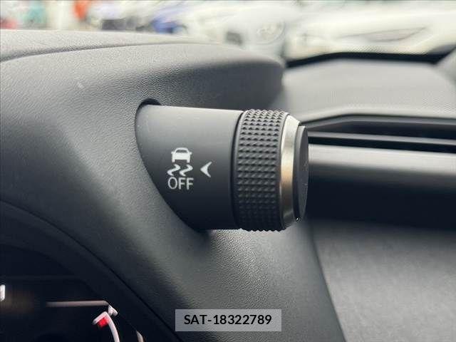 Lexus UX 2023-07 7328127-29