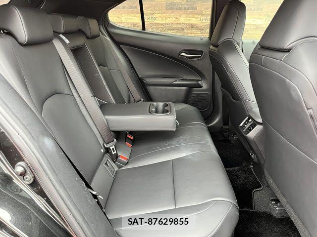 Lexus UX 2019-09 7328128-9