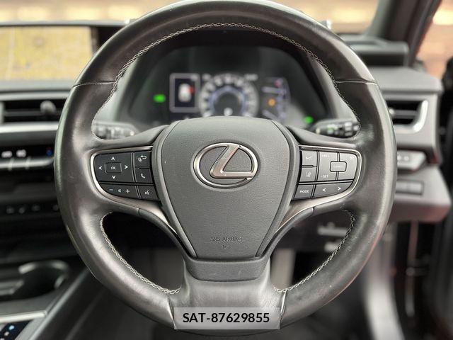 Lexus UX 2019-09 7328128-13
