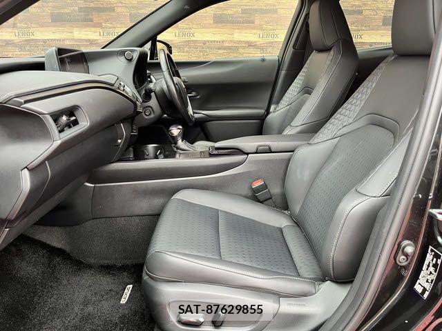 Lexus UX 2019-09 7328128-18